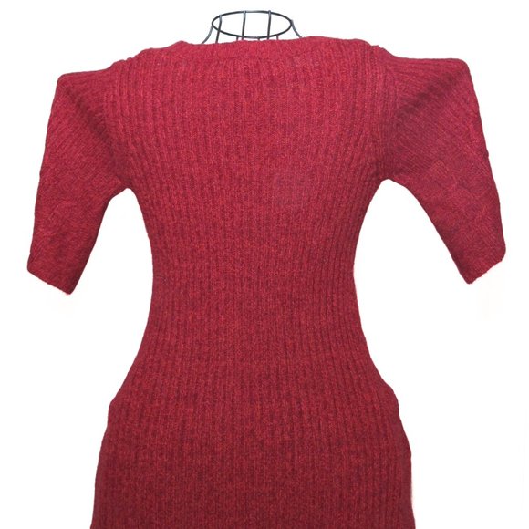 Fall Feels in This Sweet Petite Sweater Dress! Dark Red, Short Sleeve, Size SP - Picture 8 of 8